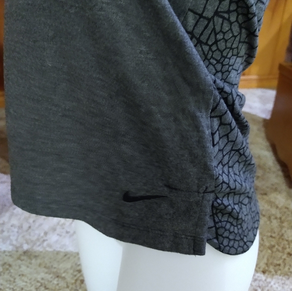 Size X's Nike athletic workout sports top - Picture 7 of 16